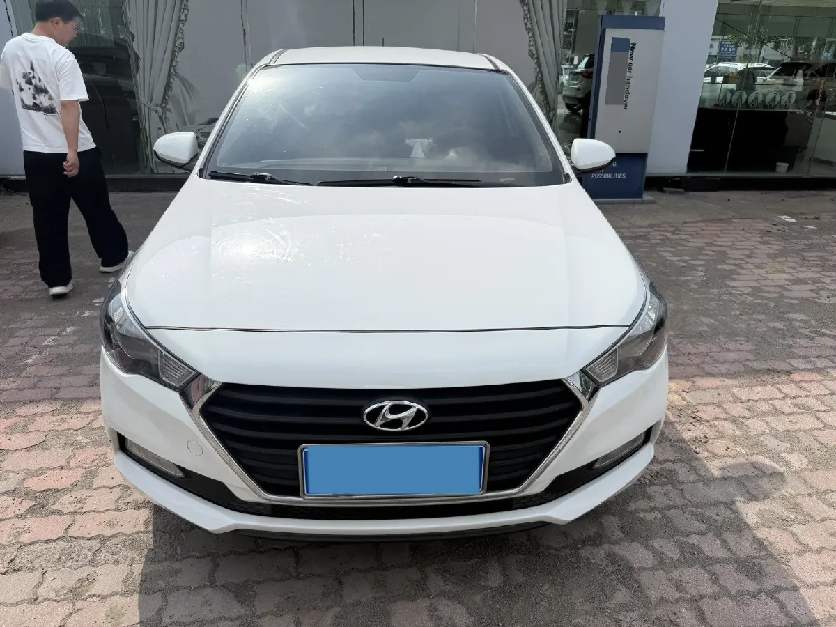 2017 Hyundai Verna RV 1.4L 100HP L4 6AT,autocango,china used car exporter,china ev exporter,chinese used car exporter,chinese used ev exporter