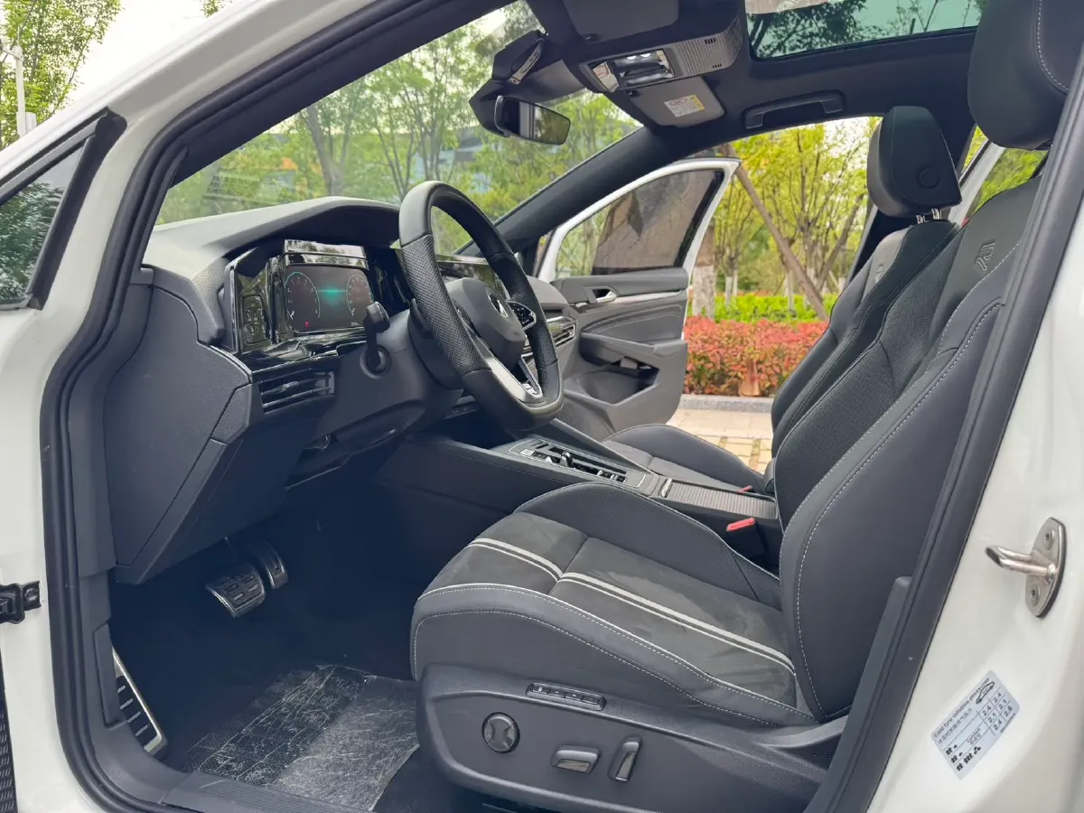 2021 Volkswagen Golf 1.4T 150HP L4 7DCT,autocango,china used car exporter,china ev exporter,chinese used car exporter,chinese used ev exporter