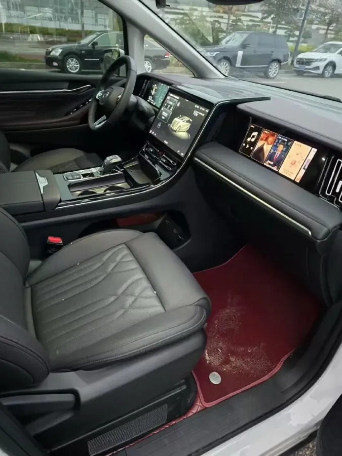 2024 GAC Trumpchi M8 2.0T 252HP L4 8AT,autocango,china used car exporter,china ev exporter,chinese used car exporter,chinese used ev exporter