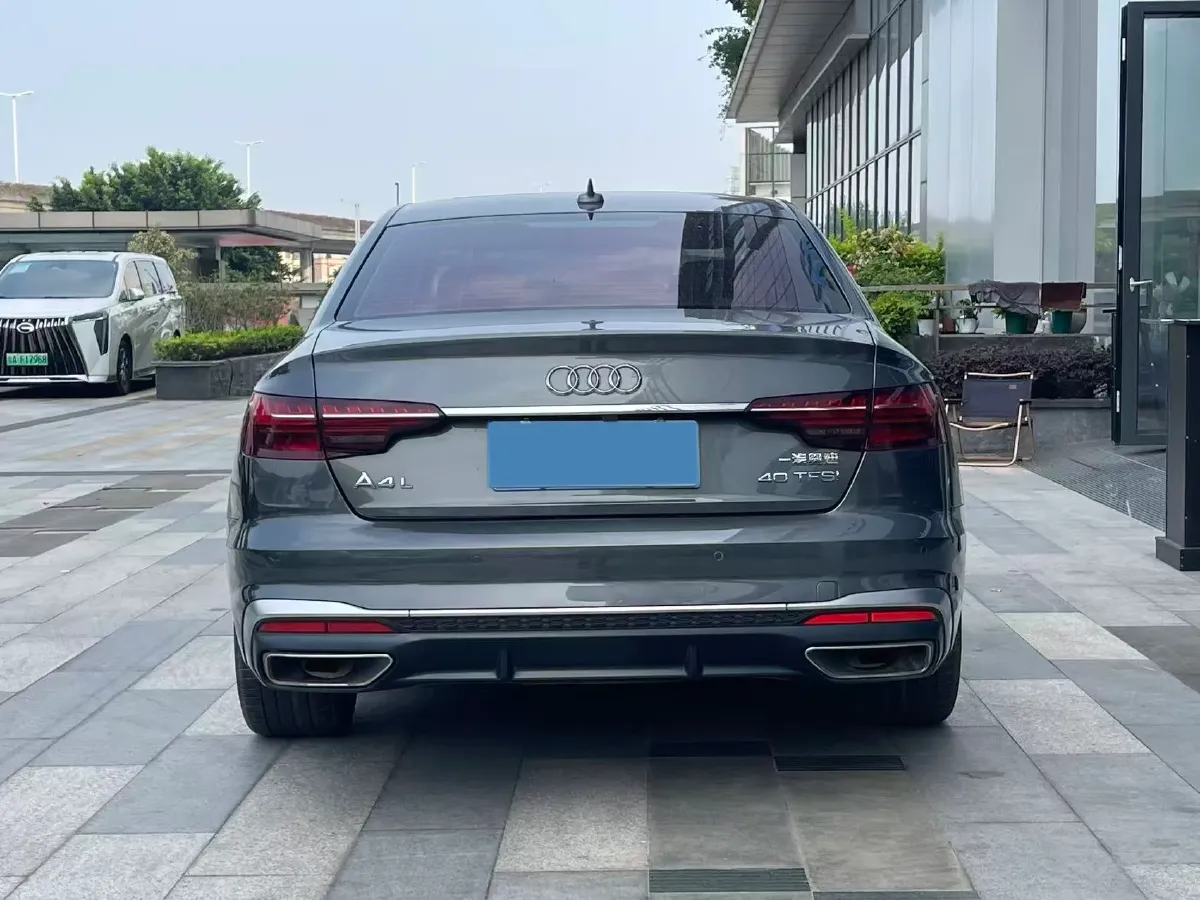 2020 Audi A4L 2.0T 190HP L4 7DCT,autocango,china used car exporter,china ev exporter,chinese used car exporter,chinese used ev exporter