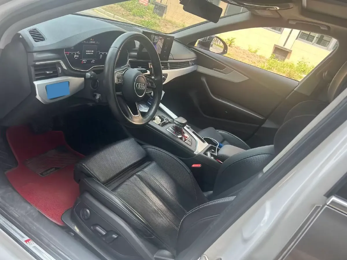 2020 Audi A4L 2.0T 190HP L4 7DCT,autocango,china used car exporter,china ev exporter,chinese used car exporter,chinese used ev exporter