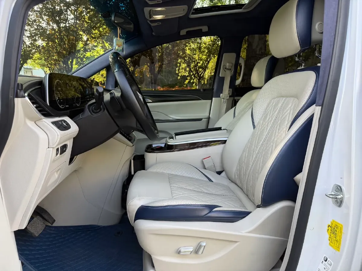 2020 Buick GL8 2.0T 237HP L4 9AT,autocango,china used car exporter,china ev exporter,chinese used car exporter,chinese used ev exporter