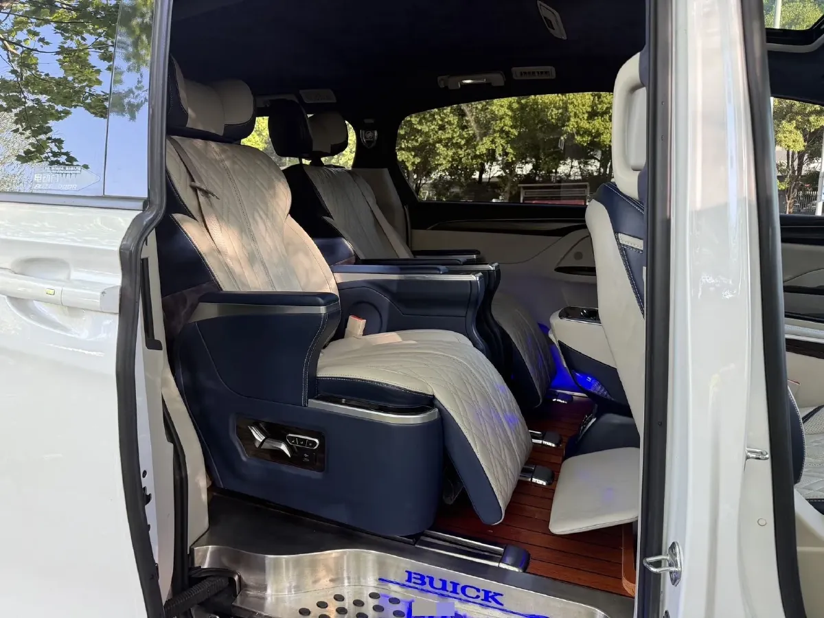 2020 Buick GL8 2.0T 237HP L4 9AT,autocango,china used car exporter,china ev exporter,chinese used car exporter,chinese used ev exporter