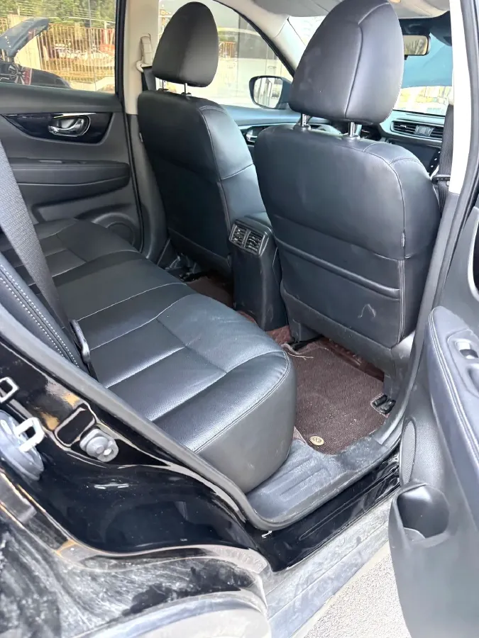 2023 Nissan X-Trail 2.0L 151HP L4 CVT,autocango,china used car exporter,china ev exporter,chinese used car exporter,chinese used ev exporter