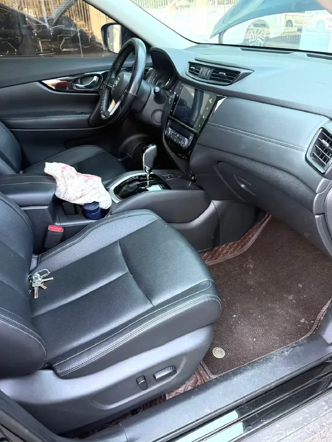 2023 Nissan X-Trail 2.0L 151HP L4 CVT,autocango,china used car exporter,china ev exporter,chinese used car exporter,chinese used ev exporter