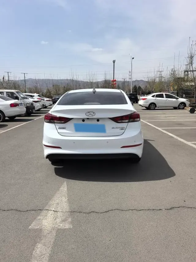 2016 Hyundai Elantra 1.6L 130HP L4 6AT,autocango,china used car exporter,china ev exporter,chinese used car exporter,chinese used ev exporter