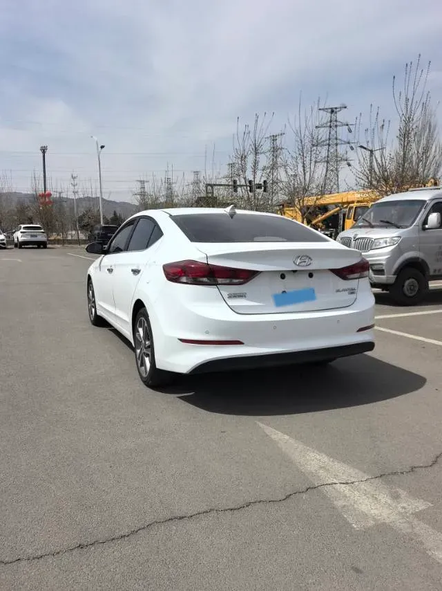 2016 Hyundai Elantra 1.6L 130HP L4 6AT,autocango,china used car exporter,china ev exporter,chinese used car exporter,chinese used ev exporter