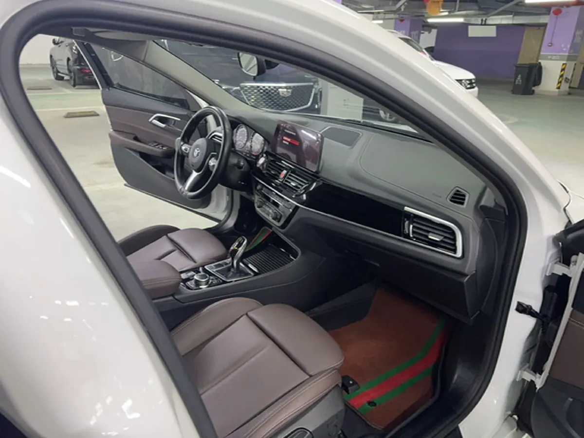 2022 BMW 1 Series 1.5T 140HP L3 7DCT,autocango,china used car exporter,china ev exporter,chinese used car exporter,chinese used ev exporter