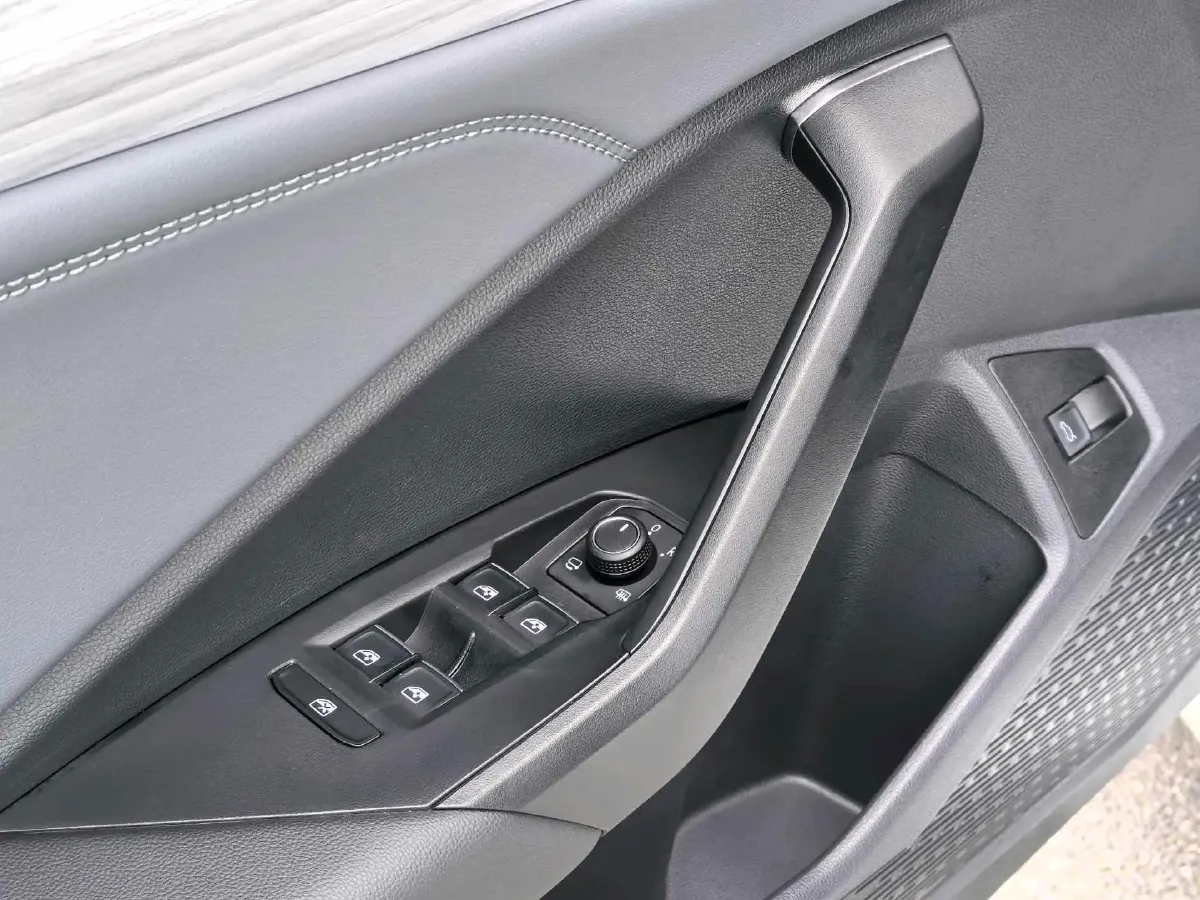 2024 Volkswagen Sagitar 1.5T 160HP L4 7DCT,autocango,china used car exporter,china ev exporter,chinese used car exporter,chinese used ev exporter