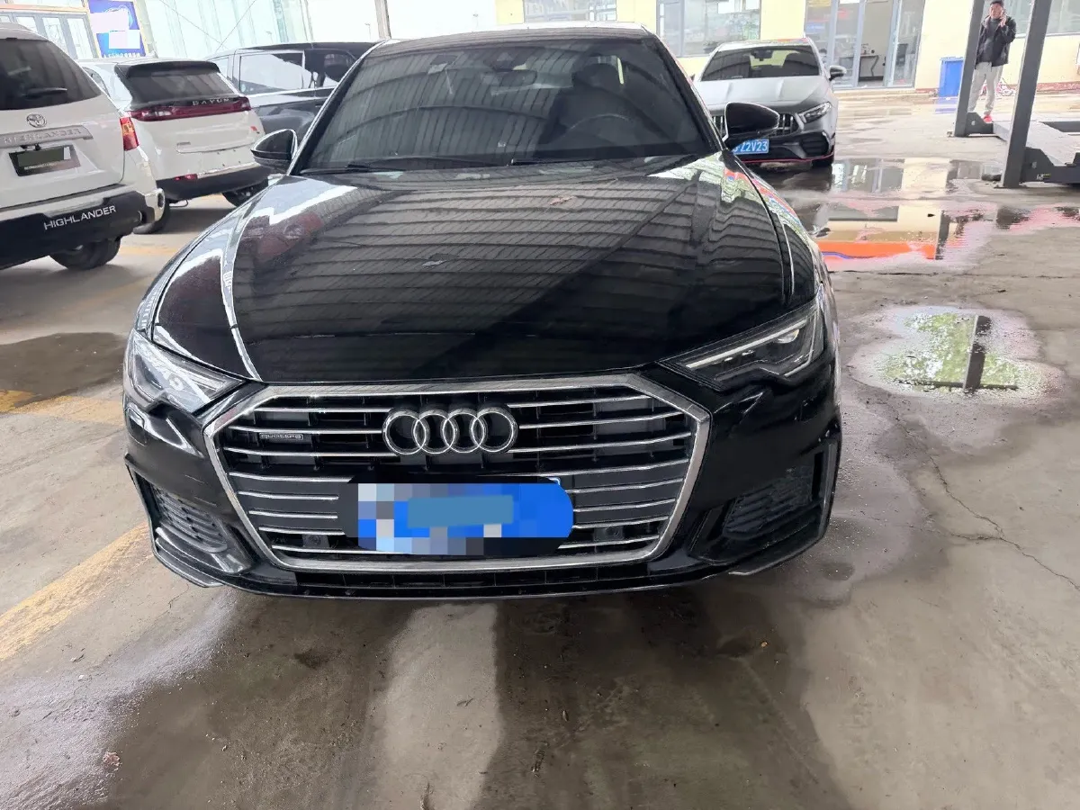2021 Audi A6L 2.0T 224HP L4 7DCT,autocango,china used car exporter,china ev exporter,chinese used car exporter,chinese used ev exporter