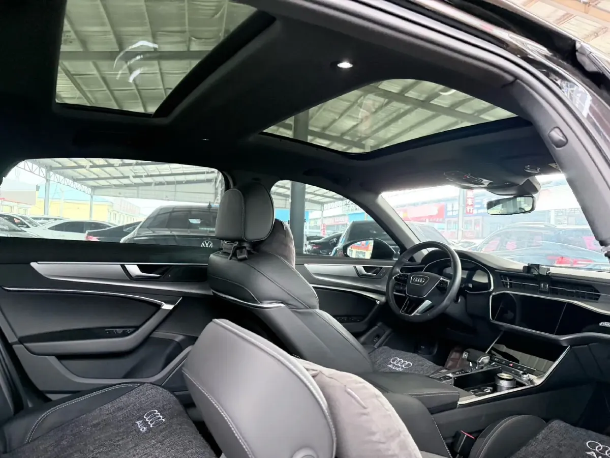 2021 Audi A6L 2.0T 224HP L4 7DCT,autocango,china used car exporter,china ev exporter,chinese used car exporter,chinese used ev exporter