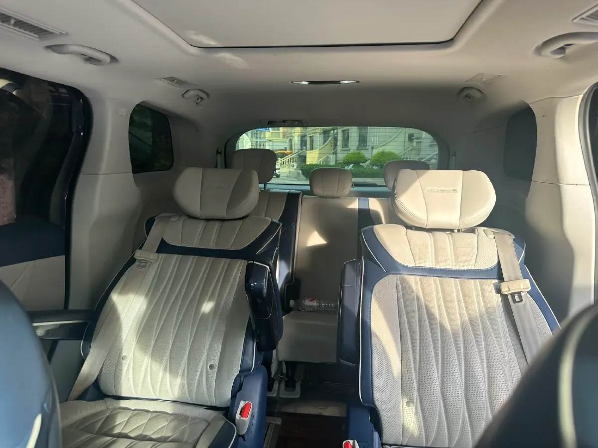 2022 Isuzu Mu-X 2.0T 220HP L4 8AT,autocango,china used car exporter,china ev exporter,chinese used car exporter,chinese used ev exporter