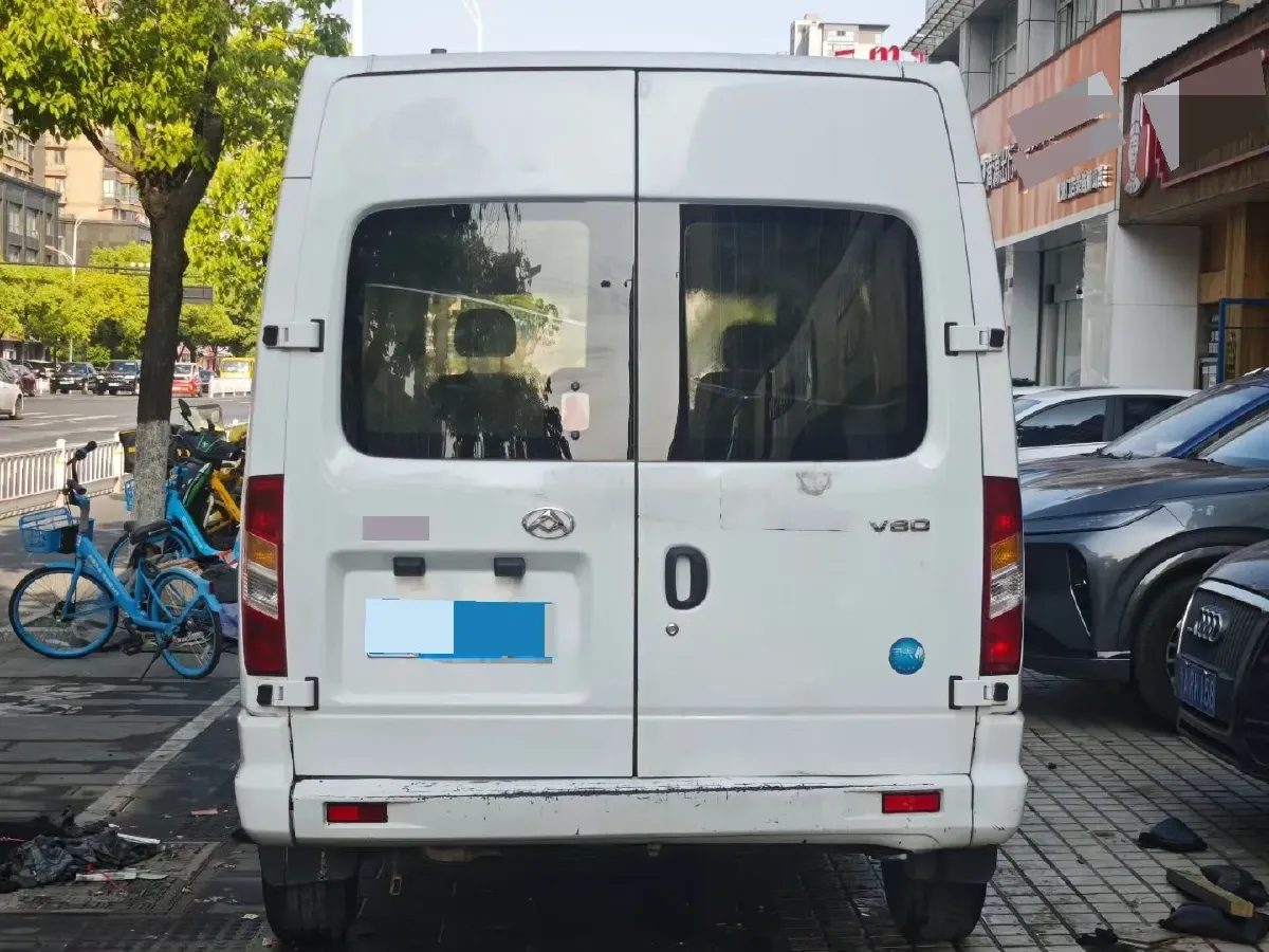 2019 MAXUS XinTu V80 2.0T 139HP L4 6MT,autocango,china used car exporter,china ev exporter,chinese used car exporter,chinese used ev exporter