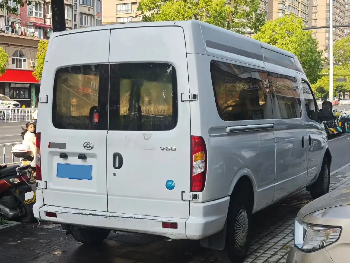 2019 MAXUS XinTu V80 2.0T 139HP L4 6MT,autocango,china used car exporter,china ev exporter,chinese used car exporter,chinese used ev exporter