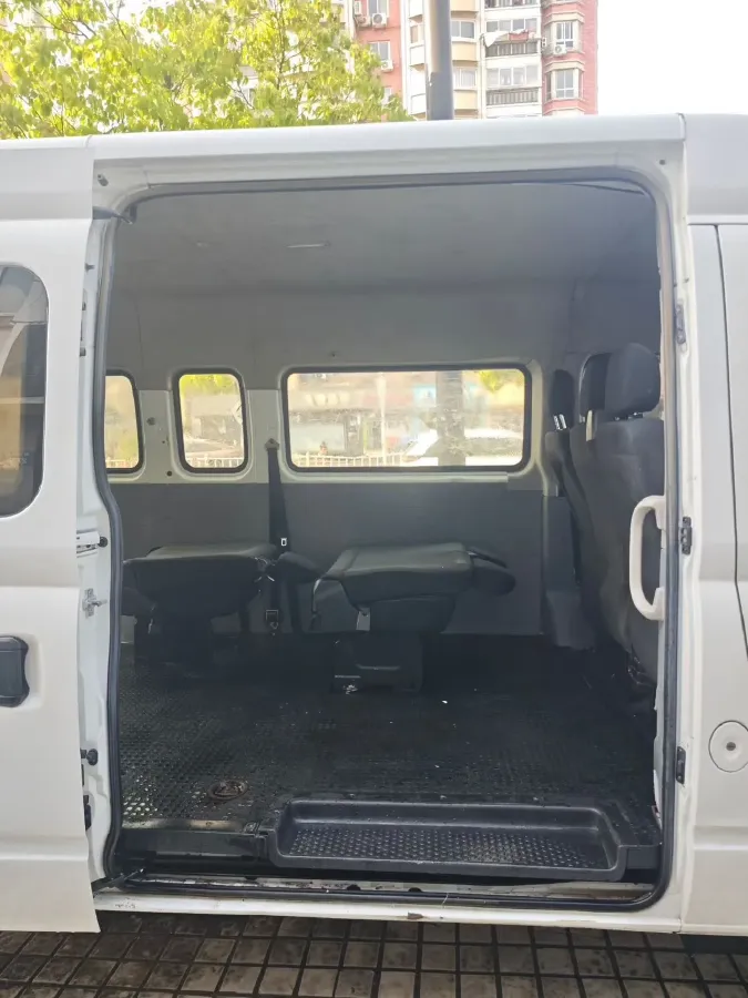 2019 MAXUS XinTu V80 2.0T 139HP L4 6MT,autocango,china used car exporter,china ev exporter,chinese used car exporter,chinese used ev exporter