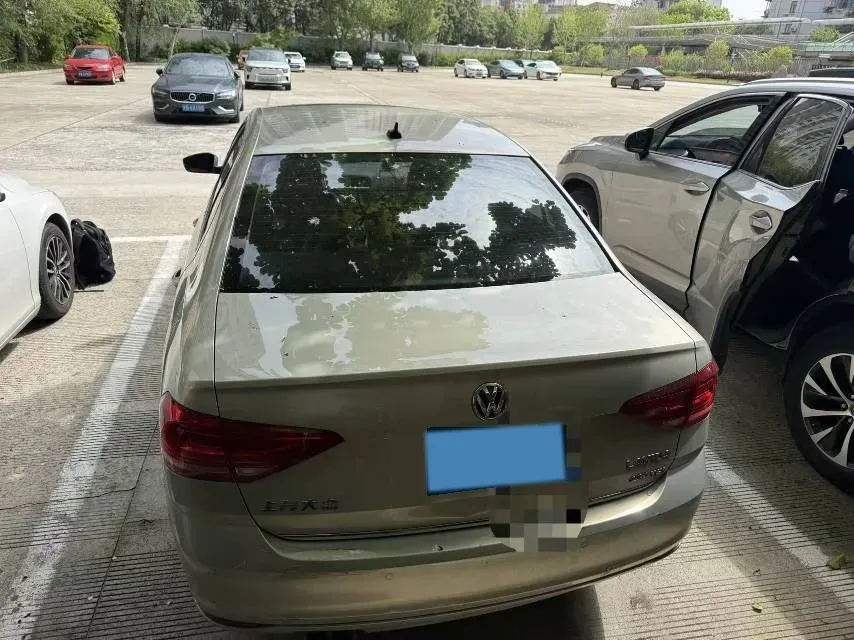 2017 Volkswagen Lavida 1.4T 131HP L4 7DCT,autocango,china used car exporter,china ev exporter,chinese used car exporter,chinese used ev exporter