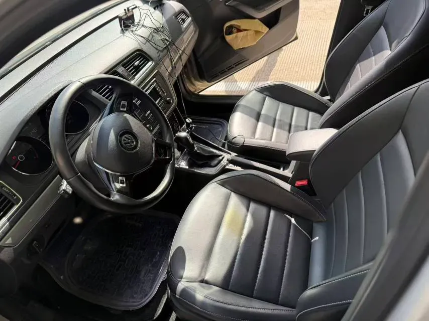 2017 Volkswagen Lavida 1.4T 131HP L4 7DCT,autocango,china used car exporter,china ev exporter,chinese used car exporter,chinese used ev exporter