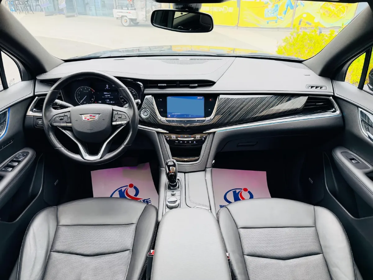 2021 Cadillac XT6 2.0T 237HP L4 9AT,autocango,china used car exporter,china ev exporter,chinese used car exporter,chinese used ev exporter