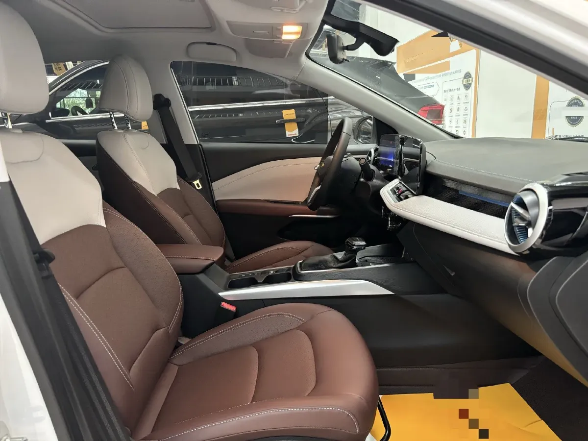 2024 Chevrolet Monza 1.5L 113HP L4 6DCT,autocango,china used car exporter,china ev exporter,chinese used car exporter,chinese used ev exporter