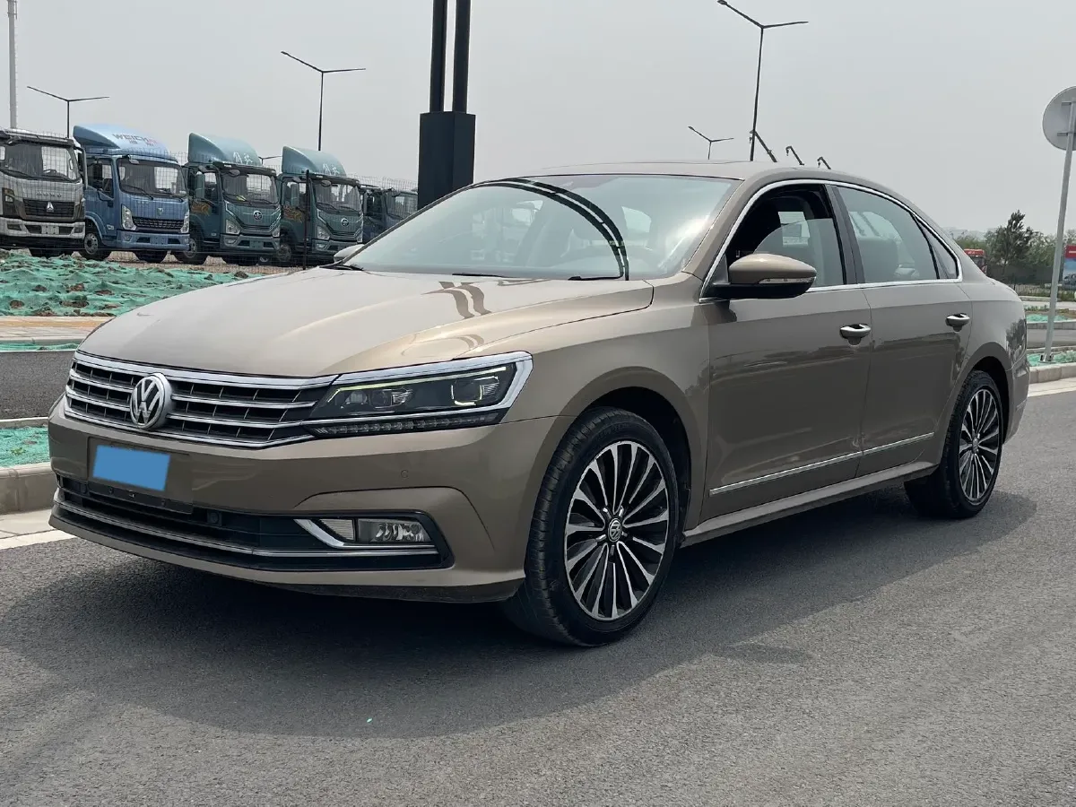 2017 Volkswagen Passat 1.8T 180HP L4 7DCT,autocango,china used car exporter,china ev exporter,chinese used car exporter,chinese used ev exporter