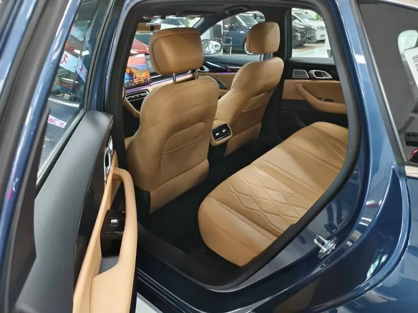 2025 Geely Galaxy A7 1.5L 112HP L4 1DHT PHEV,autocango,china used car exporter,china ev exporter,chinese used car exporter,chinese used ev exporter