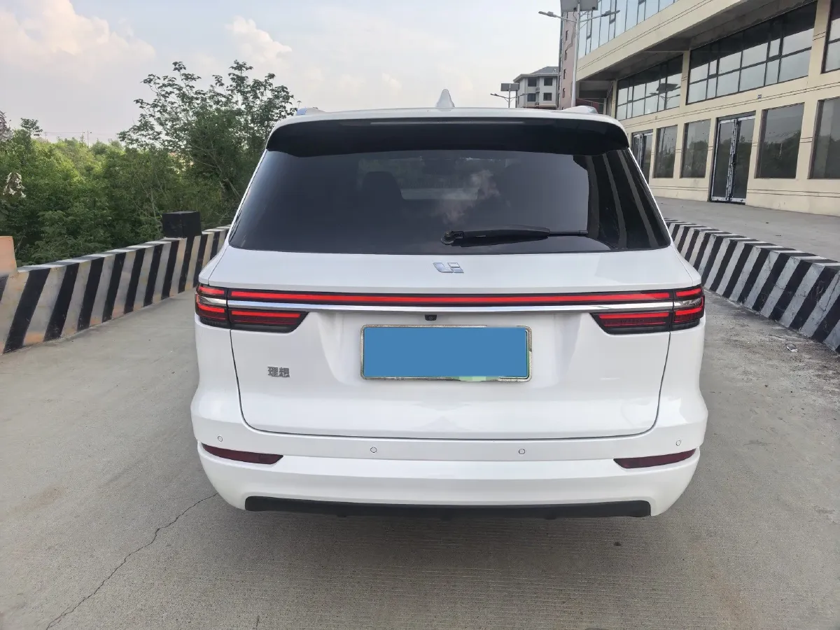 2021 Li ONE Range Extended 131HP REEV 40.5KWH,autocango,china used car exporter,china ev exporter,chinese used car exporter,chinese used ev exporter