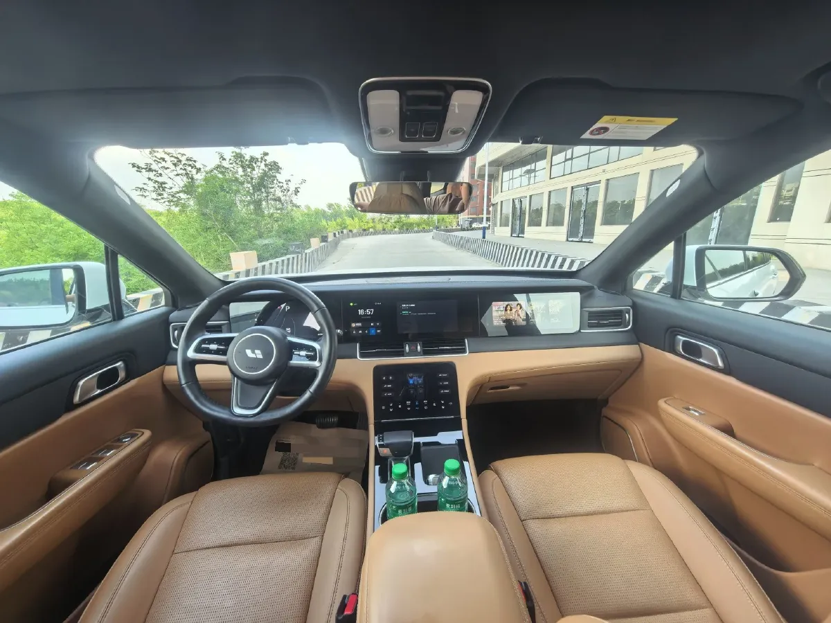 2021 Li ONE Range Extended 131HP REEV 40.5KWH,autocango,china used car exporter,china ev exporter,chinese used car exporter,chinese used ev exporter