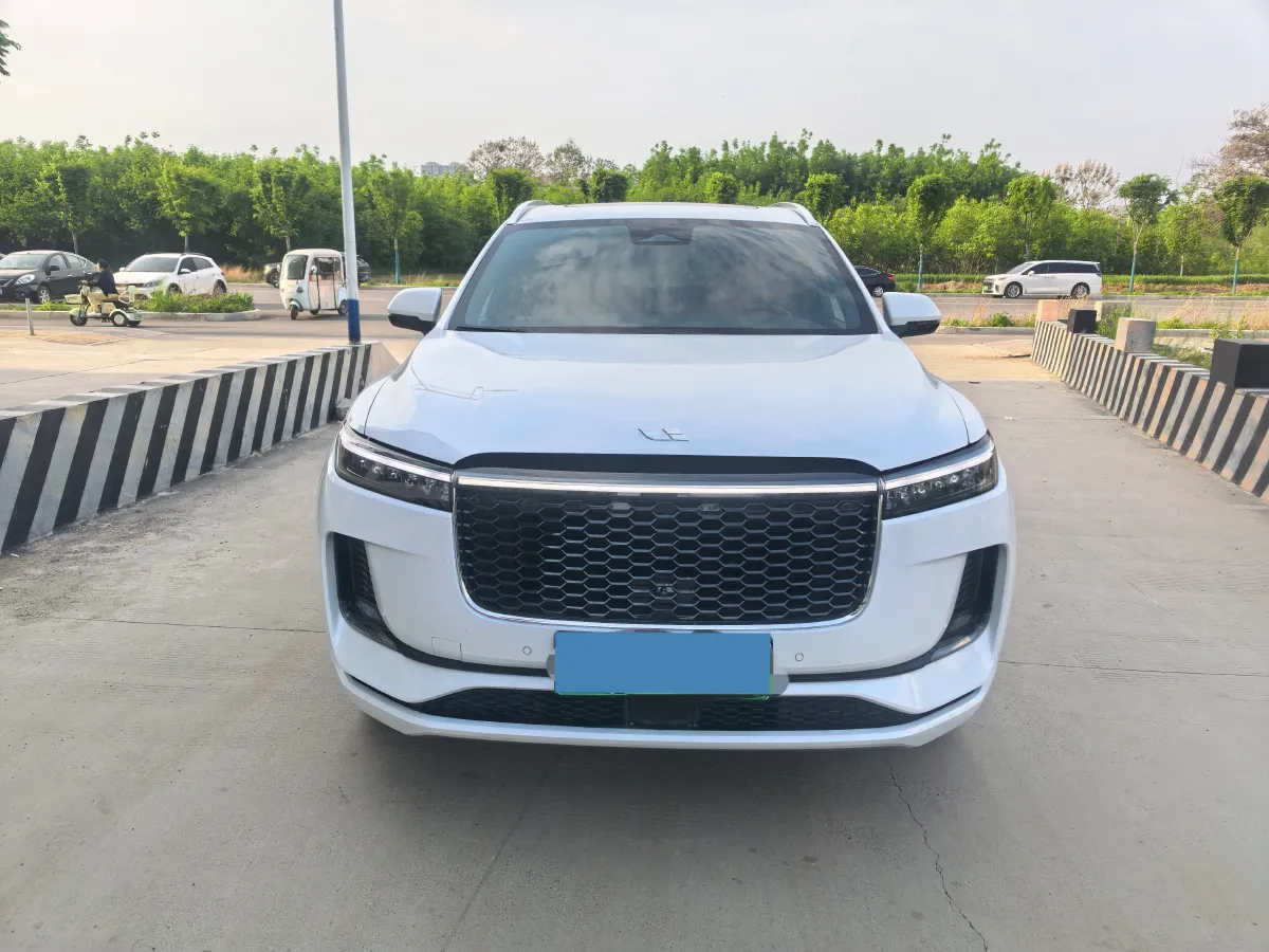 2021 Li ONE Range Extended 131HP REEV 40.5KWH,autocango,china used car exporter,china ev exporter,chinese used car exporter,chinese used ev exporter
