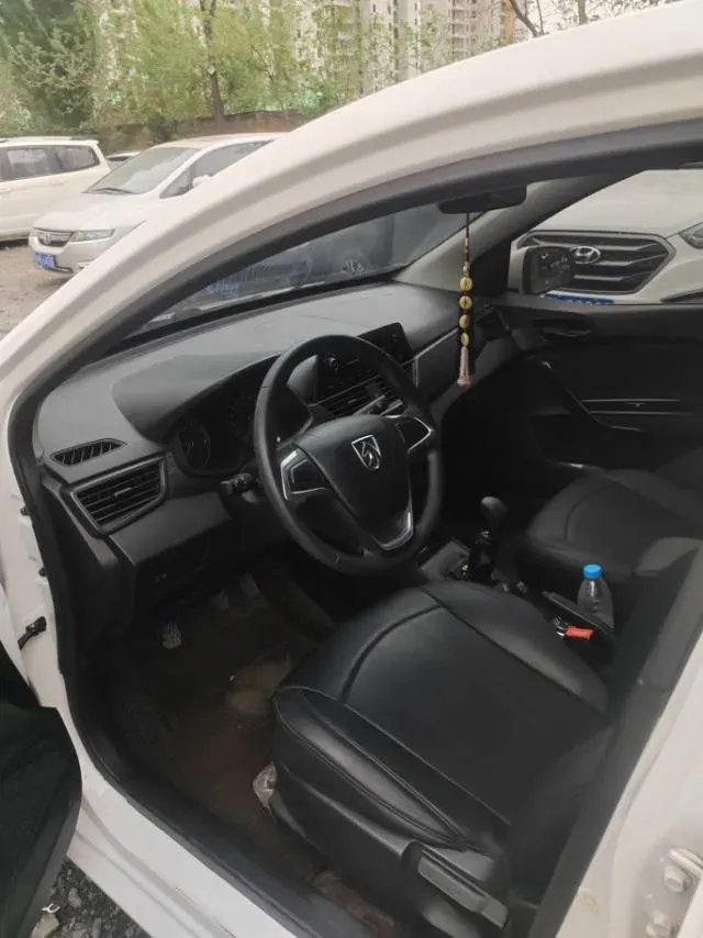 2016 BaoJun 310 1.2L 82HP L4 5MT,autocango,china used car exporter,china ev exporter,chinese used car exporter,chinese used ev exporter