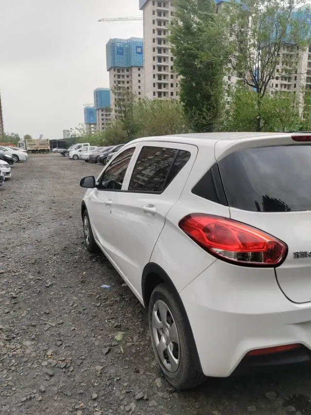 2016 BaoJun 310 1.2L 82HP L4 5MT,autocango,china used car exporter,china ev exporter,chinese used car exporter,chinese used ev exporter