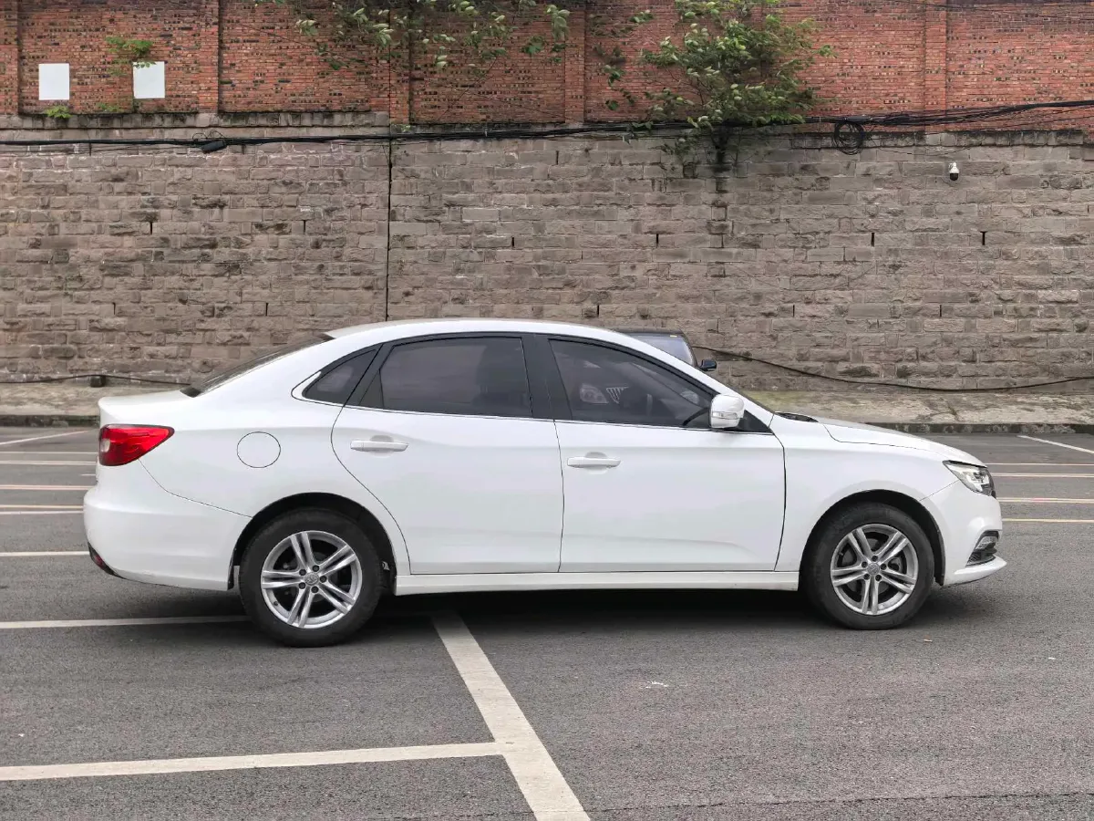 2019 Bestune B30 1.6L 109HP L4 6AT,autocango,china used car exporter,china ev exporter,chinese used car exporter,chinese used ev exporter