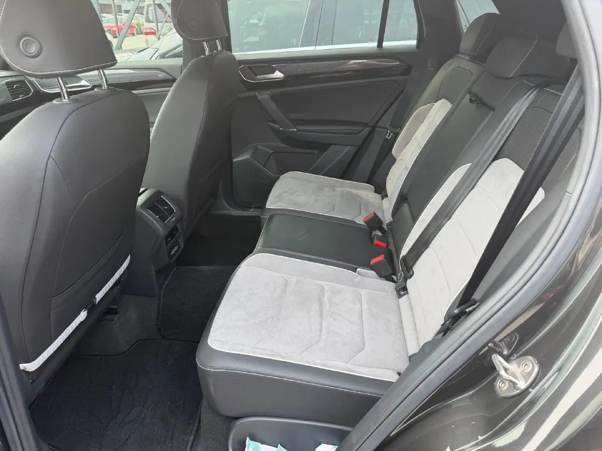 2019 Mercedes-Benz GLA Class 1.6T 156HP L4 7DCT,autocango,china used car exporter,china ev exporter,chinese used car exporter,chinese used ev exporter