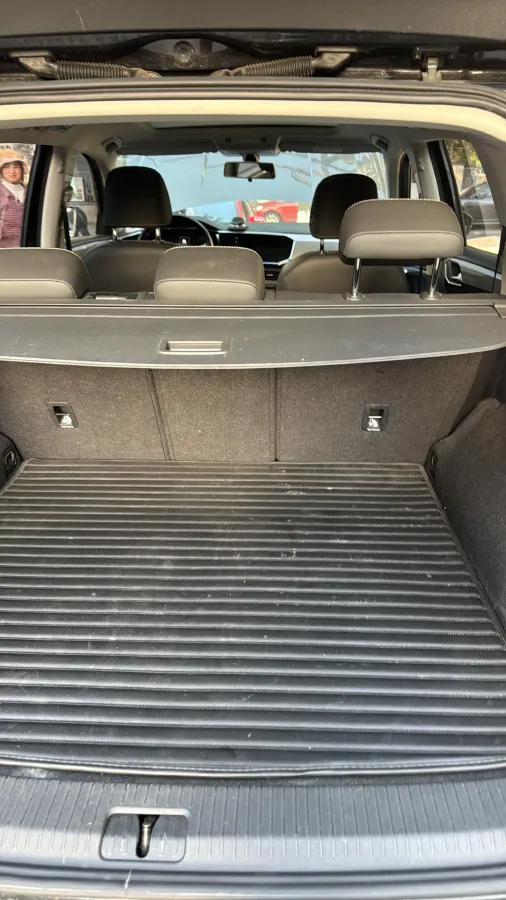 2019 Jeep Cherokee 2.0T 234HP L4 9AT,autocango,china used car exporter,china ev exporter,chinese used car exporter,chinese used ev exporter