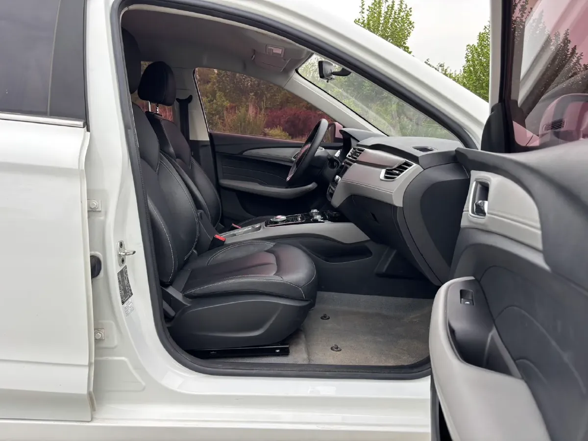 2018 Roewe Ei5 BEV 35KWH,autocango,china used car exporter,china ev exporter,chinese used car exporter,chinese used ev exporter