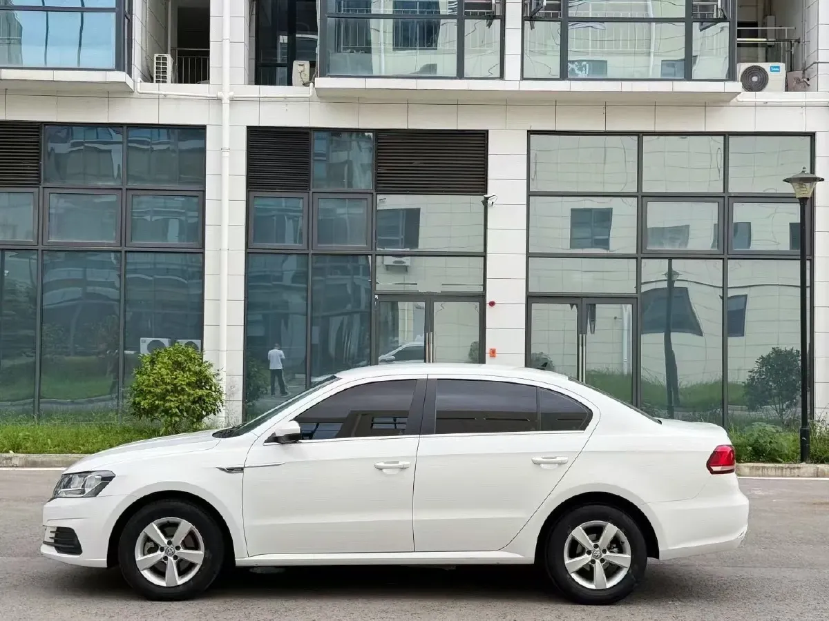 2019 Volkswagen Polo 1.5L 113HP L4 5MT,autocango,china used car exporter,china ev exporter,chinese used car exporter,chinese used ev exporter