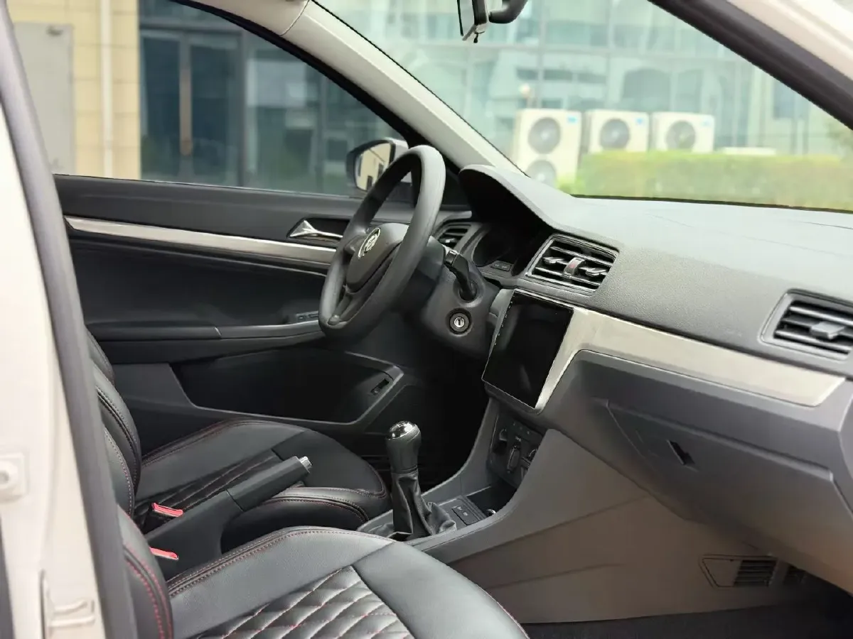 2019 Volkswagen Polo 1.5L 113HP L4 5MT,autocango,china used car exporter,china ev exporter,chinese used car exporter,chinese used ev exporter