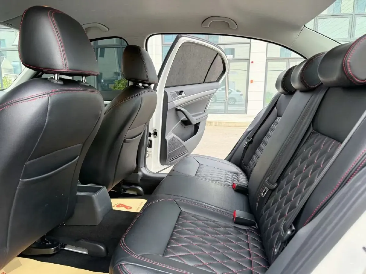 2019 Volkswagen Polo 1.5L 113HP L4 5MT,autocango,china used car exporter,china ev exporter,chinese used car exporter,chinese used ev exporter