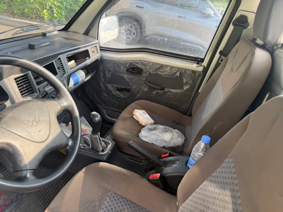 2020 WuLing ZhiGuang Mini Truck 1.2L 76HP L4 5MT,autocango,china used car exporter,china ev exporter,chinese used car exporter,chinese used ev exporter