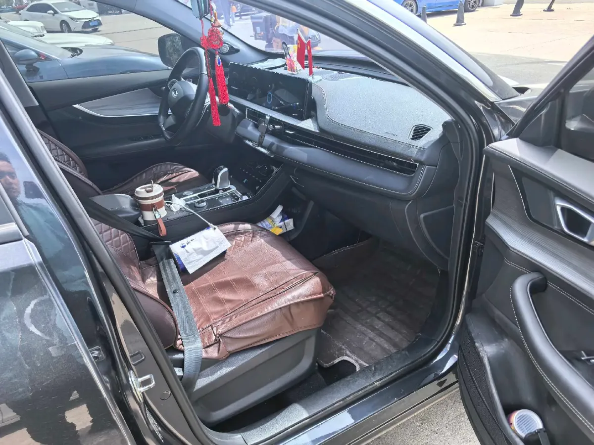 2022 Chery Tiggo 8 Plus 1.6T 197HP L4 7DCT,autocango,china used car exporter,china ev exporter,chinese used car exporter,chinese used ev exporter