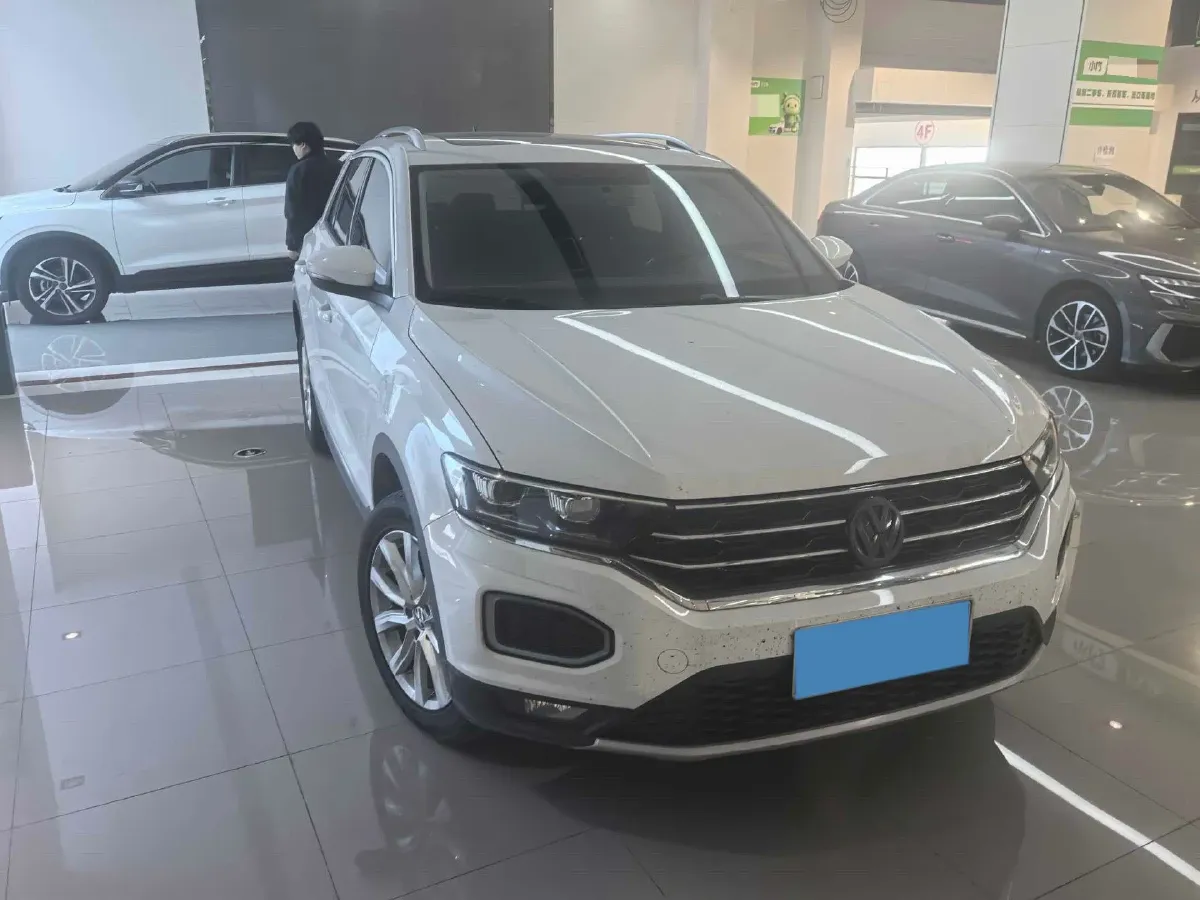 2021 Volkswagen T-Roc 1.4T 150HP L4 7DCT,autocango,china used car exporter,china ev exporter,chinese used car exporter,chinese used ev exporter