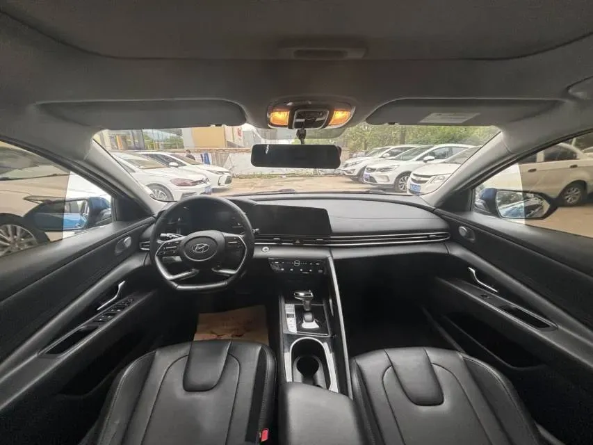 2021 Hyundai Elantra 1.5L 115HP L4 CVT,autocango,china used car exporter,china ev exporter,chinese used car exporter,chinese used ev exporter