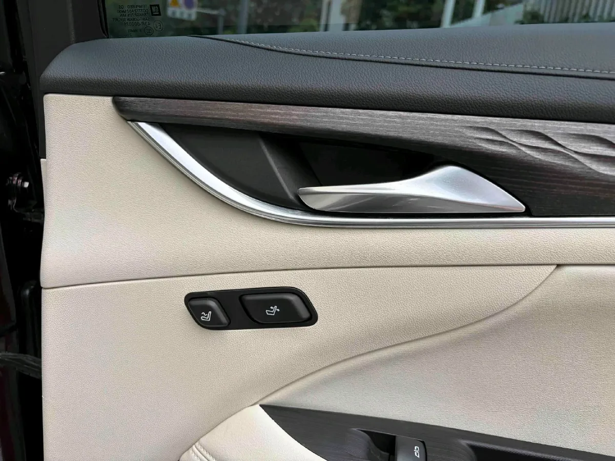 2021 Buick Larcosse 2.0T 237HP L4 9AT,autocango,china used car exporter,china ev exporter,chinese used car exporter,chinese used ev exporter