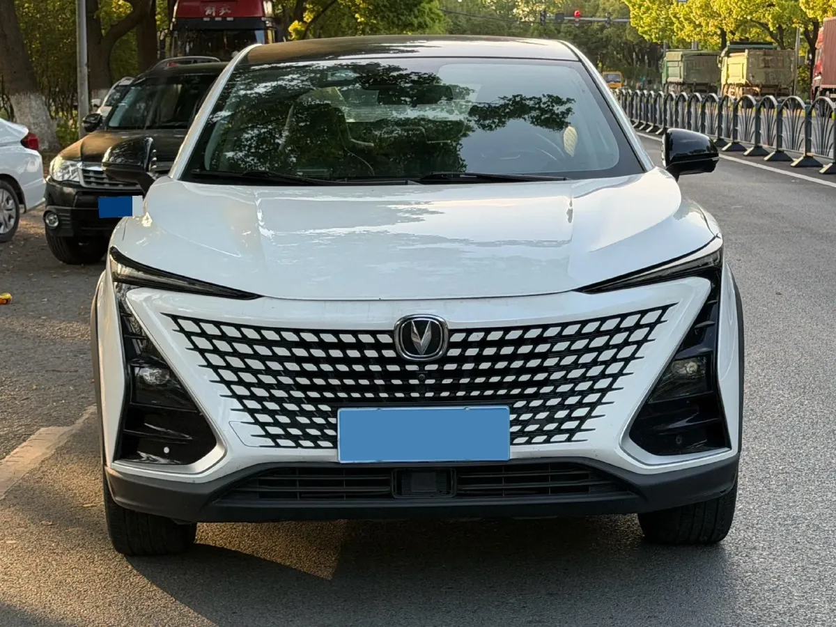2020 ChangAn UNI-T 1.5T 180HP L4 7DCT,autocango,china used car exporter,china ev exporter,chinese used car exporter,chinese used ev exporter