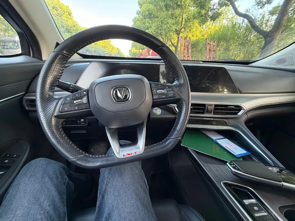 2020 ChangAn UNI-T 1.5T 180HP L4 7DCT,autocango,china used car exporter,china ev exporter,chinese used car exporter,chinese used ev exporter