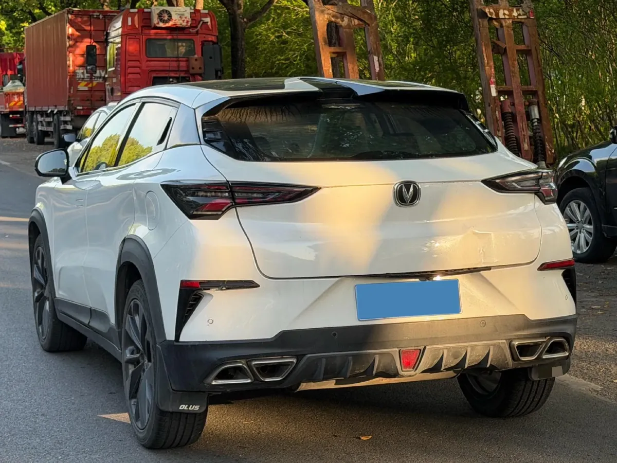 2020 ChangAn UNI-T 1.5T 180HP L4 7DCT,autocango,china used car exporter,china ev exporter,chinese used car exporter,chinese used ev exporter