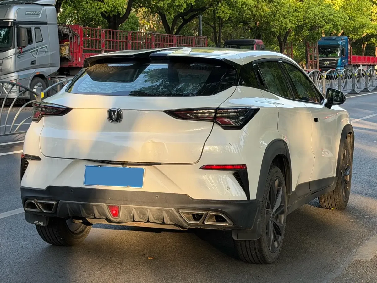 2020 ChangAn UNI-T 1.5T 180HP L4 7DCT,autocango,china used car exporter,china ev exporter,chinese used car exporter,chinese used ev exporter