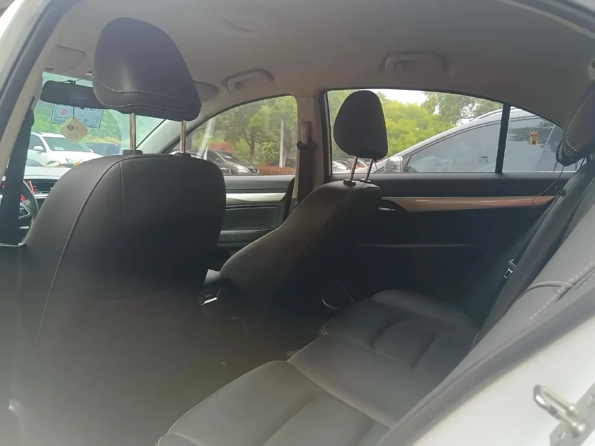 2020 Geely Emgrand 1.5L 109HP L4 CVT,autocango,china used car exporter,china ev exporter,chinese used car exporter,chinese used ev exporter