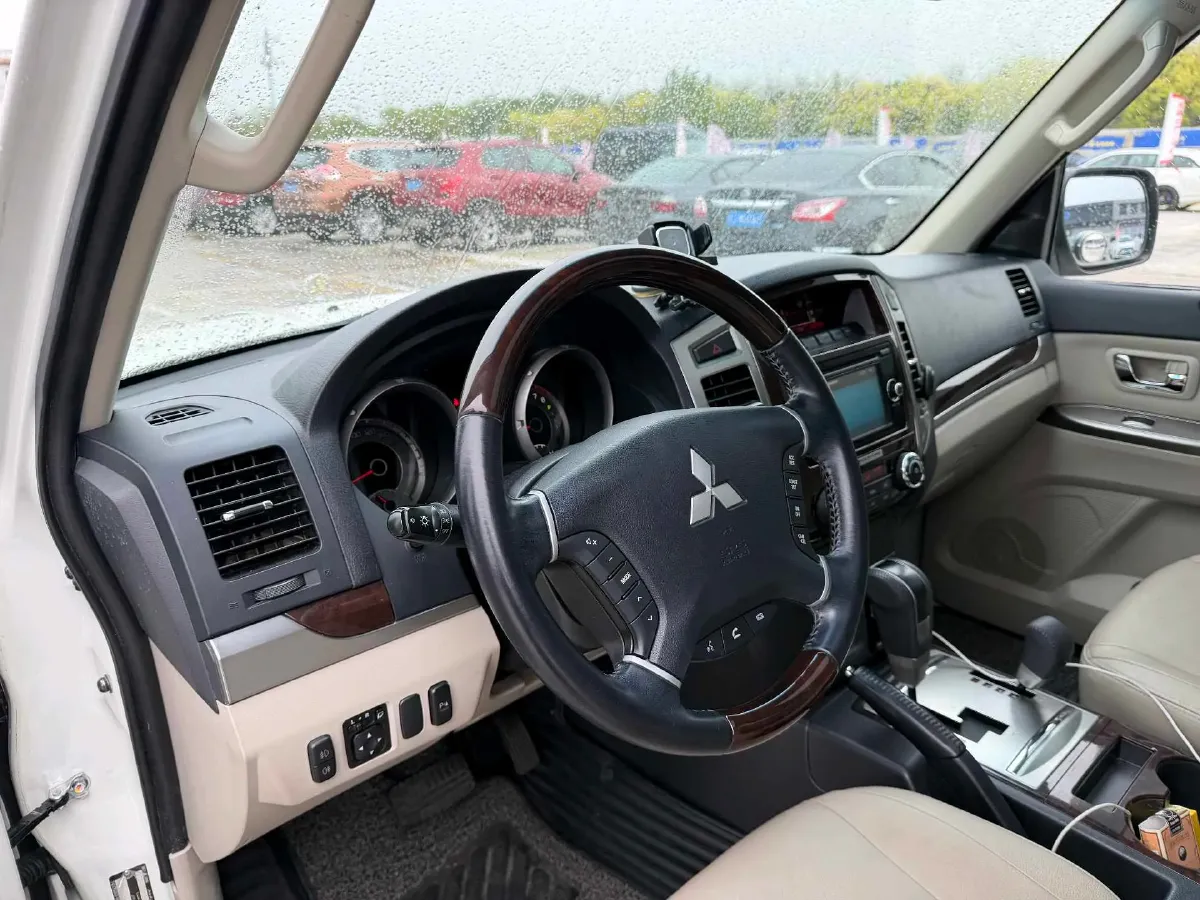 2017 Honda Jade 1.8L 141HP L4 5AT,autocango,china used car exporter,china ev exporter,chinese used car exporter,chinese used ev exporter