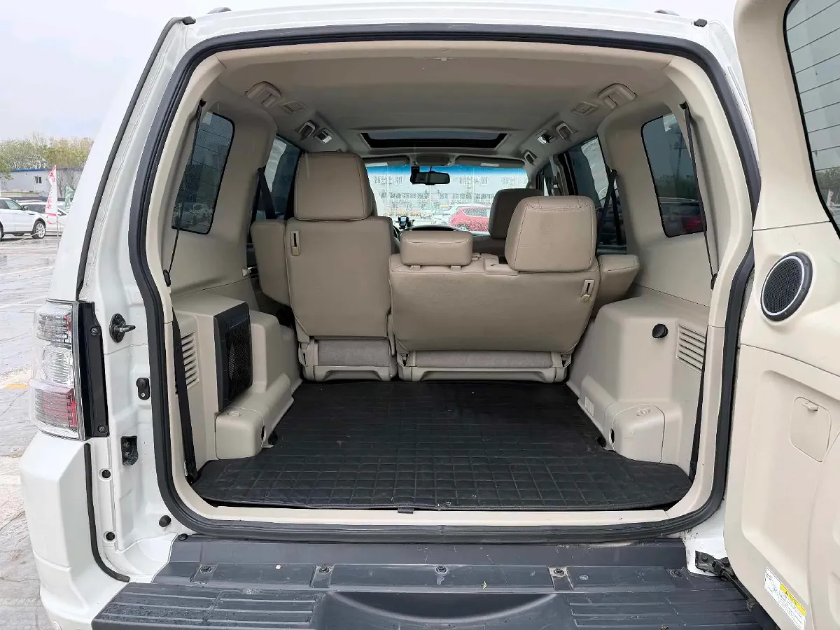 2017 Honda Jade 1.8L 141HP L4 5AT,autocango,china used car exporter,china ev exporter,chinese used car exporter,chinese used ev exporter