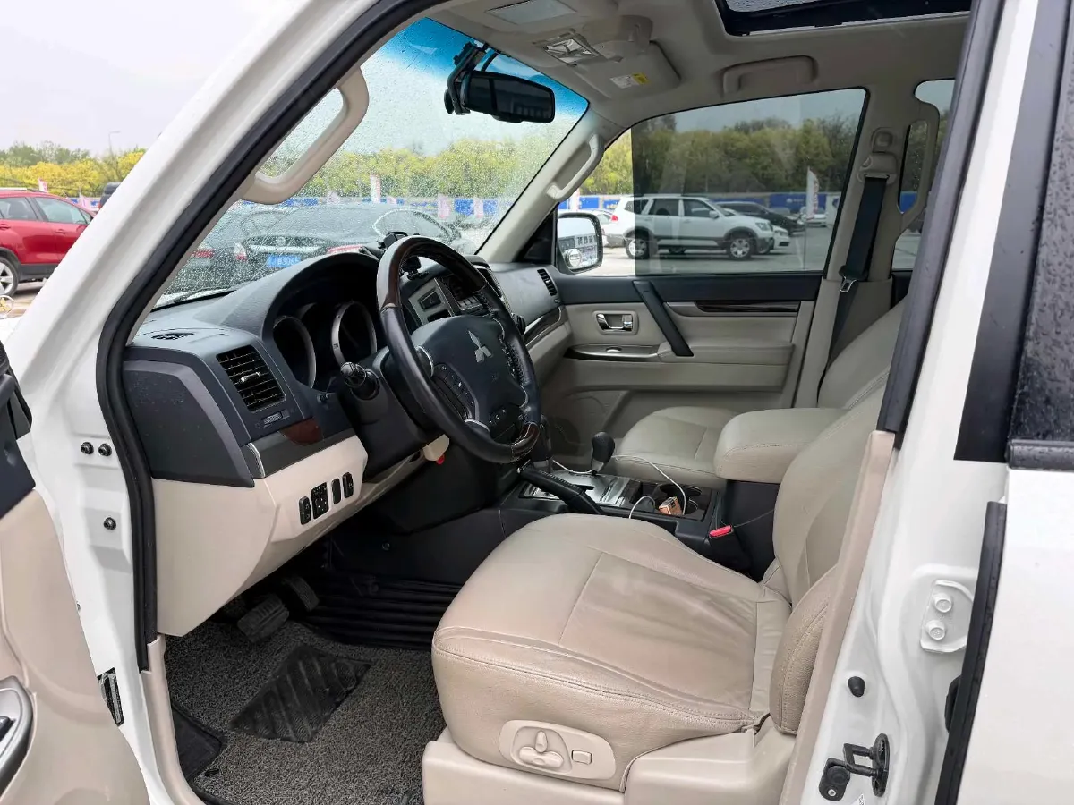 2017 Honda Jade 1.8L 141HP L4 5AT,autocango,china used car exporter,china ev exporter,chinese used car exporter,chinese used ev exporter